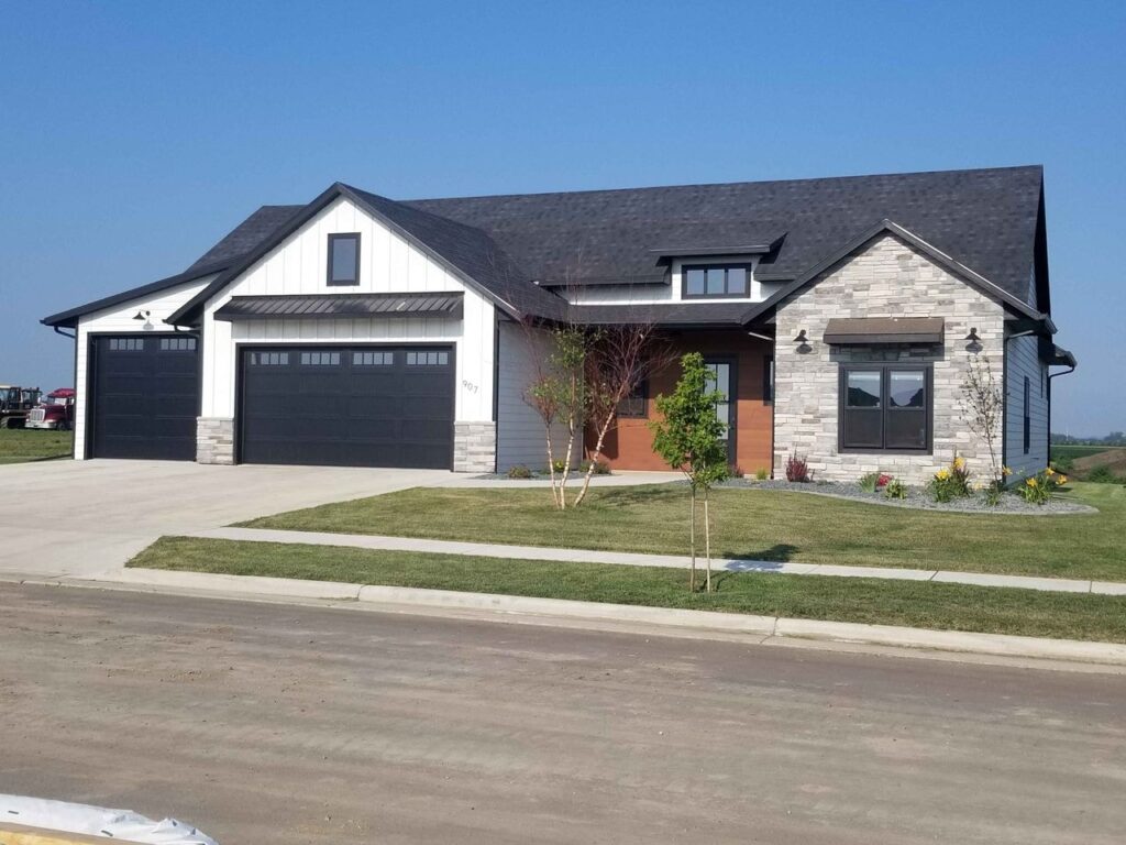 62 907 Sundance